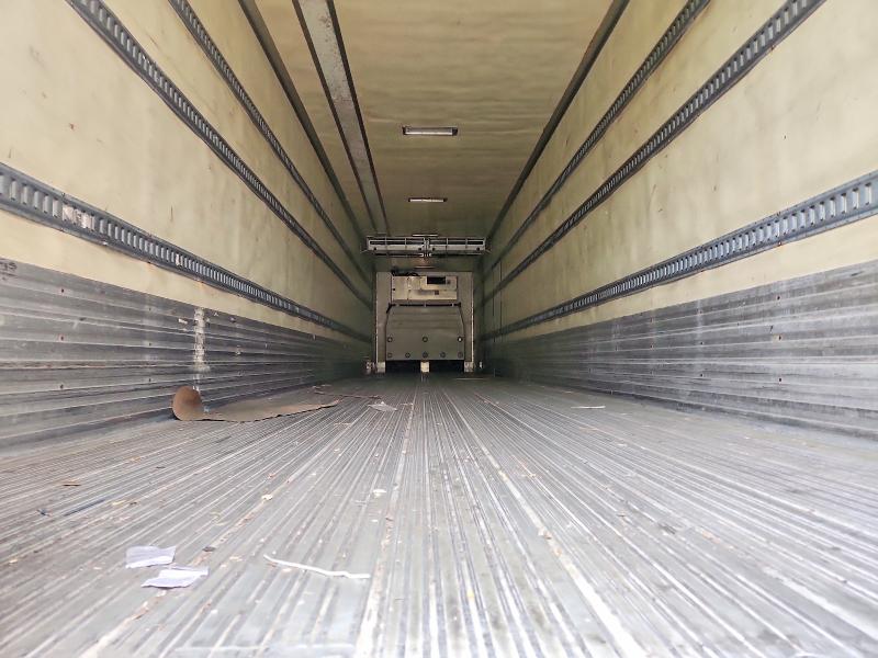2010 Utility trailer manufacture Trailer VIN 1UYVS2485AM833820 COPART salvage auction — MINOR DENT/SCRATCHES, IL - CERTIFICATE OF TITLE (P), sold $2,950 on 2026-07-07 (photo 6)