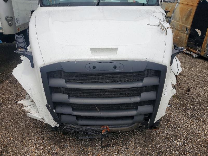 2022 Freightliner All other VIN 1FUJHHDR8NLNC0185 COPART salvage auction — UNDERCARRIAGE, AL - CERT OF TITLE-SALVAGE TITLE, sold $175 on 2026-07-27 (photo 7)