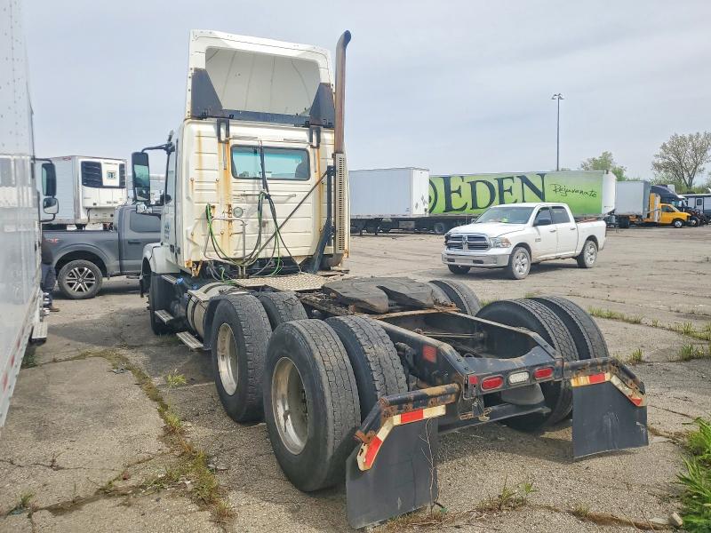 2014 Volv Vn VIN 4V4NC9EH1EN177235 COPART salvage auction — MINOR DENT/SCRATCHES, MI - CERTIFICATE OF TITLE, sold $3,250 on 2026-07-09 (photo 3)