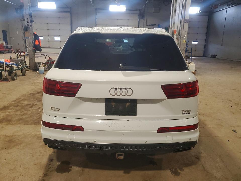 2017 Audi Q7 VIN WA1WAAF77HD024215 COPART salvage auction — VANDALISM, Ns - Salvage Title, sold $350 on 2026-07-30 (photo 6)