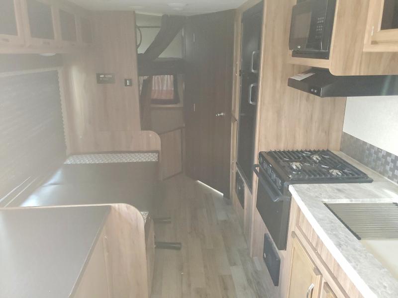 2019 Jay Jayfeather VIN 1UJBJ0BN5K1JX0138 COPART salvage auction — ROOF, KS - CERT OF TITLE-SALVAGE, sold $3,300 on 2026-07-25 (photo 6)