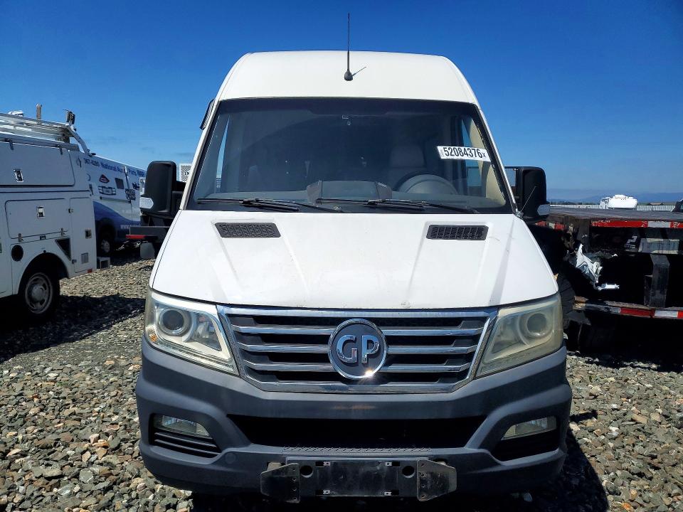 2018 Greenpower motors All other VIN 1G9CG2CD2JD492002 COPART salvage auction — MINOR DENT/SCRATCHES, CA - DIS/DLR/EXP ONLY CLEAN TITLE, sold $24,800 on 2026-07-20 (photo 5)