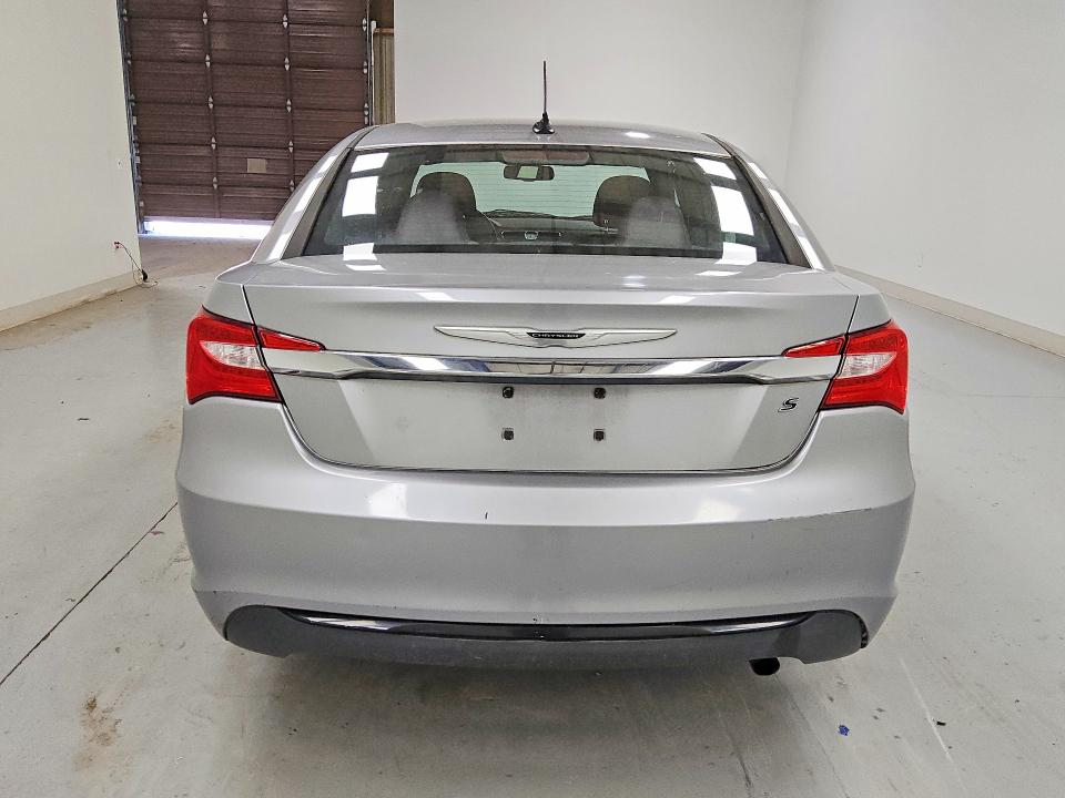 2013 Chrysler 200 VIN 1C3CCBBB8DN516019 COPART salvage auction — MINOR DENT/SCRATCHES, Md - Certificate Of Title, sold $1,250 on 2026-07-16 (photo 6)