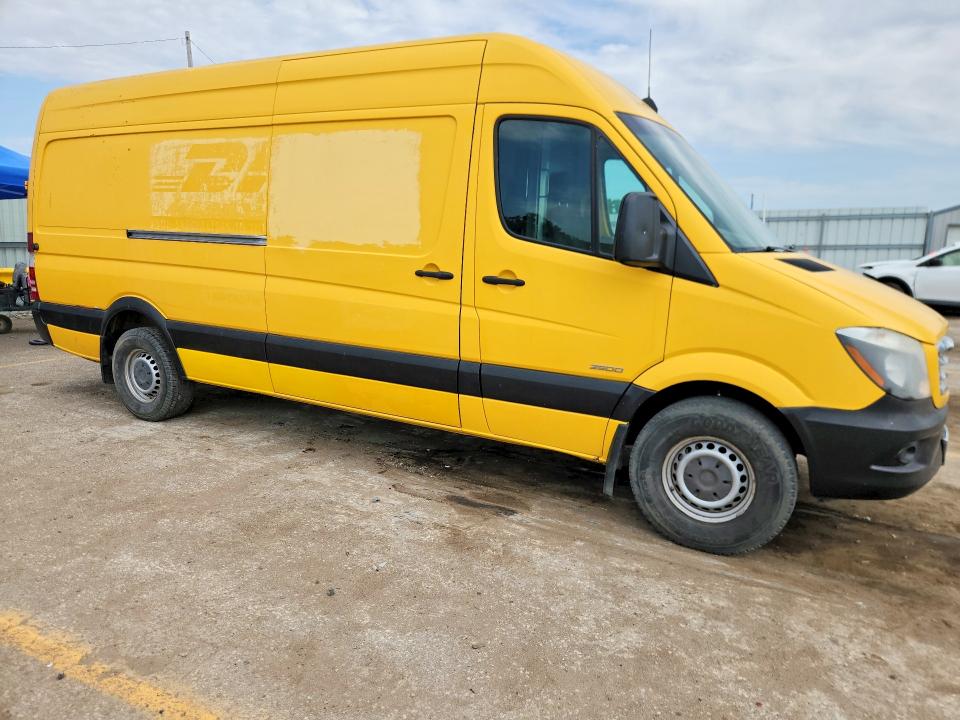 2014 Freightliner Sprinter VIN WDYPE8DB5E5841160 COPART salvage auction — REAR END, NJ - CERTIFICATE OF TITLE, sold $5,300 on 2026-07-29 (photo 4)
