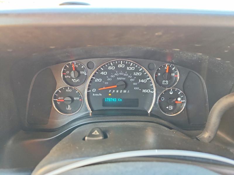 2010 Thomas All models VIN 1GB9G5AG5A1165635 COPART salvage auction — MINOR DENT/SCRATCHES, ON - PERMIT NO BRAND - FIT, sold $2,000 on 2026-09-03 (photo 8)