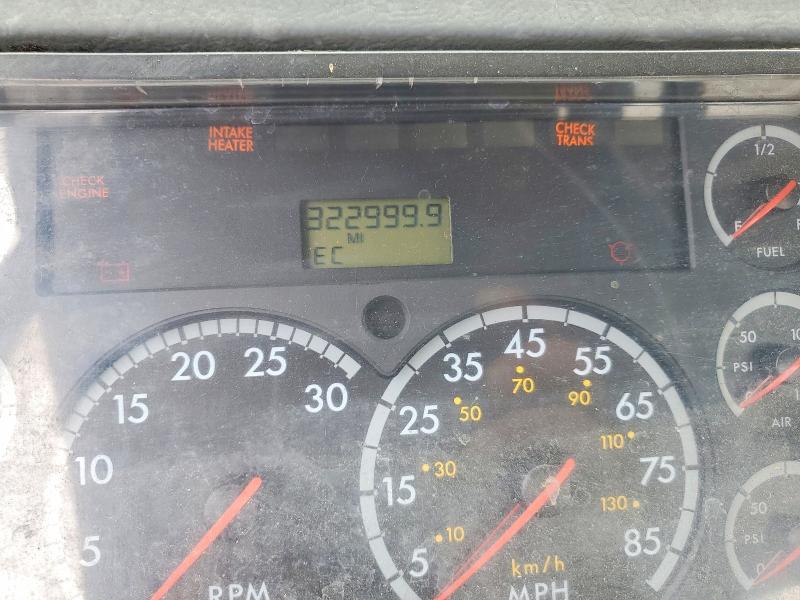 2004 Freightliner Fl70 VIN 1FUBBUDC44HM87511 COPART salvage auction — MECHANICAL, CT, sold $275 on 2026-08-24 (photo 8)