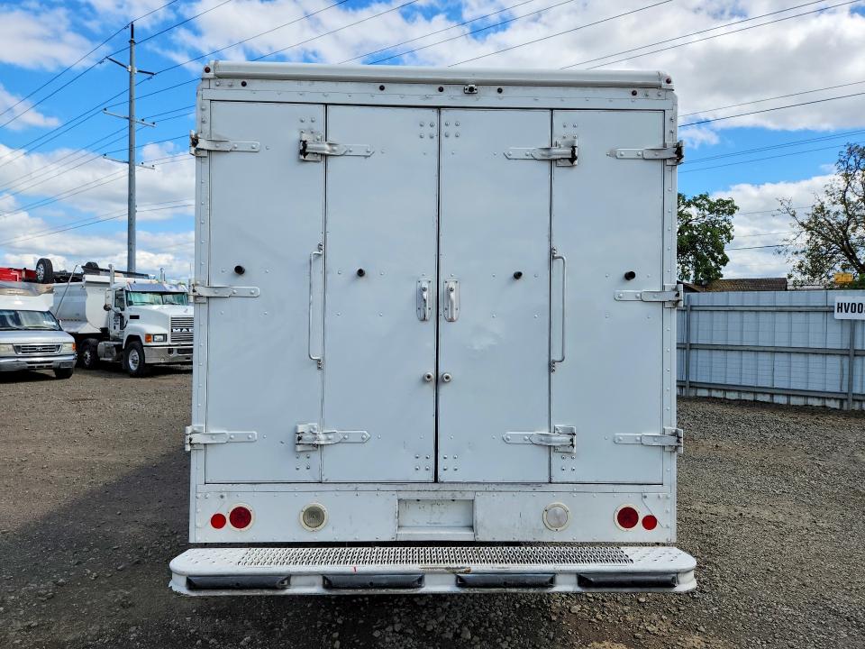 2016 Freightliner All other VIN 4UZAC2DV1GCHX0616 COPART salvage auction — MINOR DENT/SCRATCHES, CT, sold $7,000 on 2026-07-28 (photo 6)