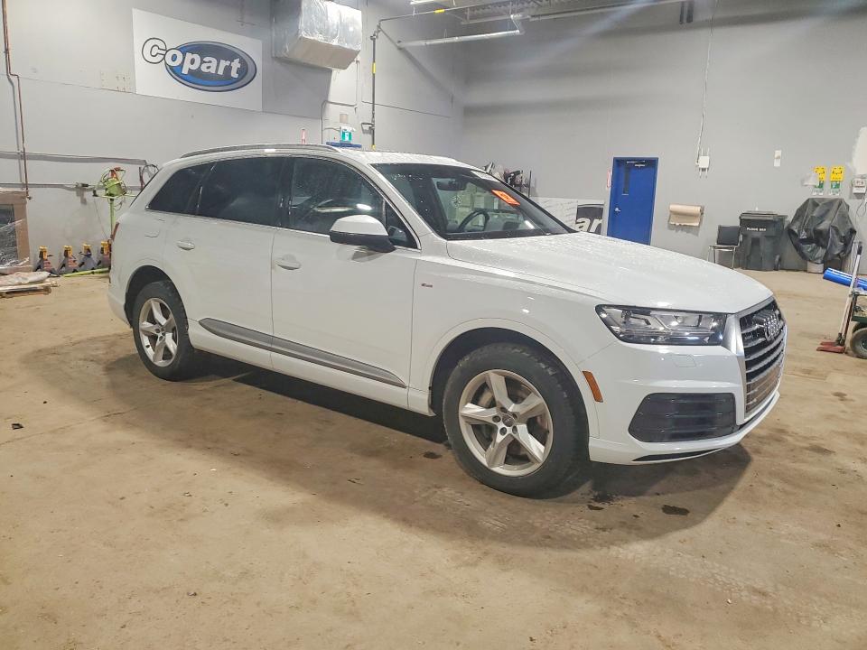 2017 Audi Q7 VIN WA1WAAF77HD024215 COPART salvage auction — VANDALISM, Ns - Salvage Title, sold $350 on 2026-07-30 (photo 4)