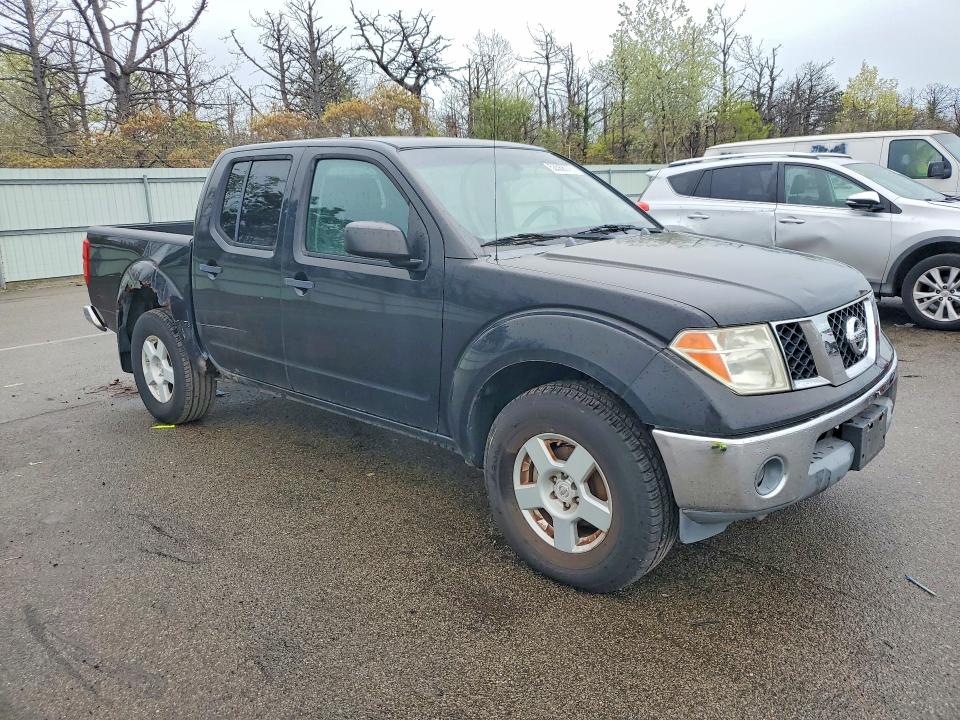 2006 Niss Frontier VIN 1N6AD07W35C403637 COPART salvage auction — MINOR DENT/SCRATCHES, NY - CERTIFICATE OF TITLE, sold $1,500 on 2026-07-08 (photo 4)
