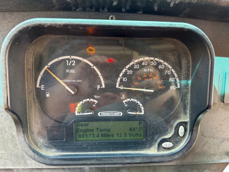 2014 Freightliner All other VIN 4UZAC3DV8ECFL0594 COPART salvage auction — ALL OVER, MD - CERTIFICATE OF TITLE, sold $7,900 on 2026-07-27 (photo 9)