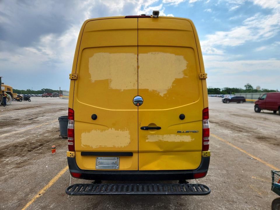 2014 Freightliner Sprinter VIN WDYPE8DB5E5841160 COPART salvage auction — REAR END, NJ - CERTIFICATE OF TITLE, sold $5,300 on 2026-07-29 (photo 6)
