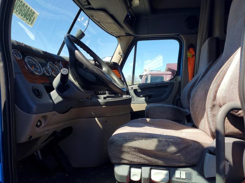 2017 Freightliner All other VIN 3AKJGLDR1HSHR5144 COPART salvage auction — FRONT END, SN, sold $4,850 on 2026-08-18 (photo 5)