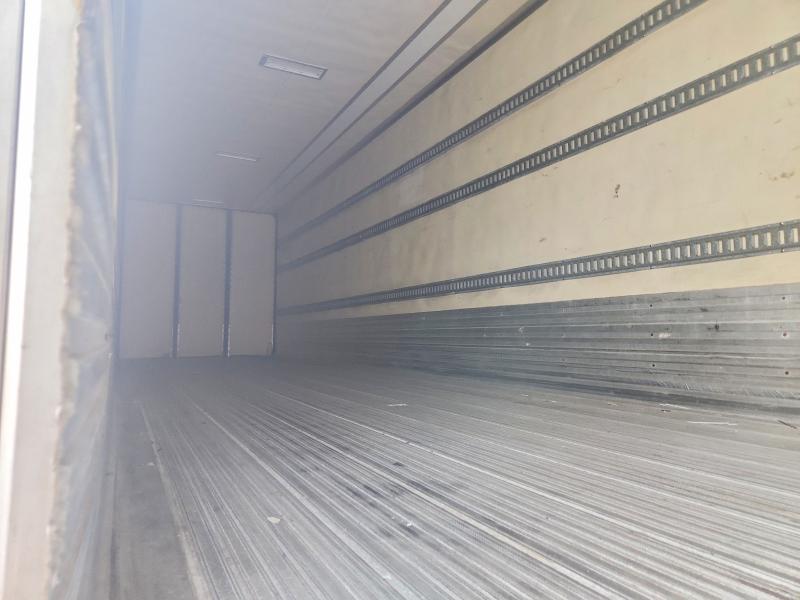 2010 Utility trailer manufacture Trailer VIN 1UYVS2489AM833819 COPART salvage auction — MINOR DENT/SCRATCHES, IL - CERTIFICATE OF TITLE (P), sold $3,050 on 2026-07-07 (photo 5)