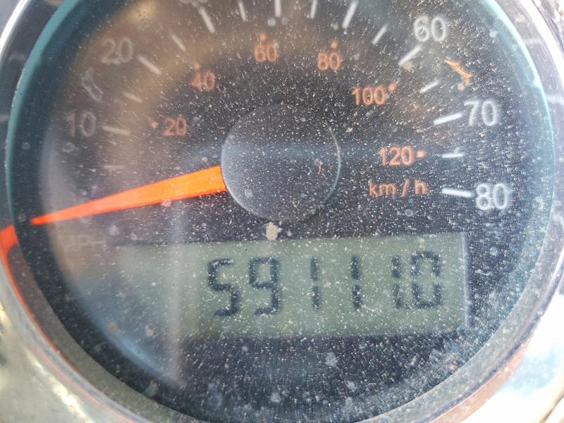 2000 Freightliner All other VIN 1FUPCDYB4YPG54792 COPART salvage auction — MINOR DENT/SCRATCHES, KY - CERT OF TITLE-SALVAGE, sold $1,100 on 2026-08-24 (photo 8)
