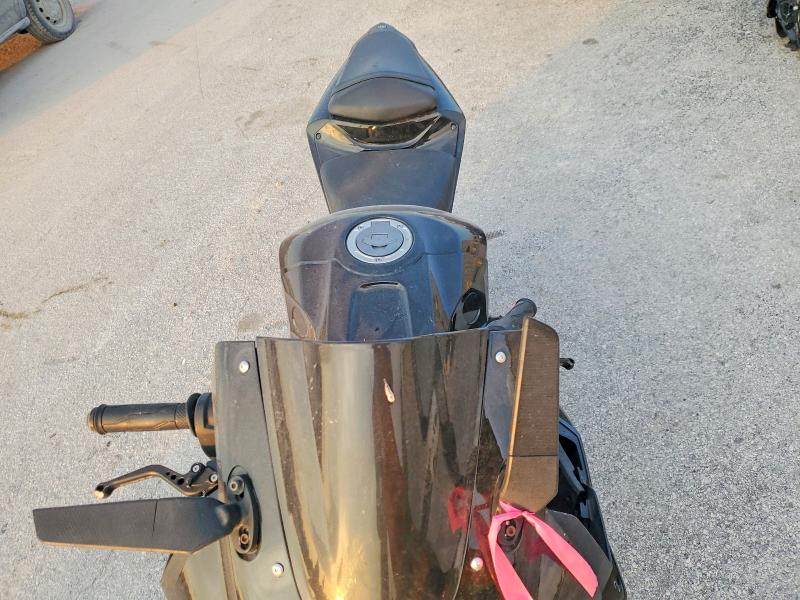 2019 Yama Yzf600 VIN MH3RH18Y7KK001901 COPART salvage auction — ALL OVER, TX - SALVAGE VEHICLE TITLE, sold $1,150 on 2026-07-30 (photo 5)