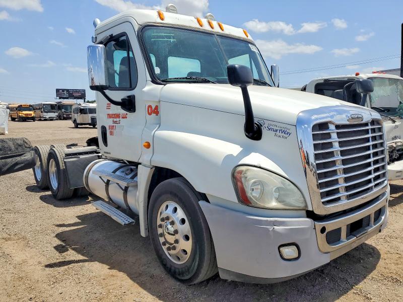 2009 Freightliner All other VIN 1FUJGECK69LAL8088 COPART salvage auction — NORMAL WEAR, CT, sold $9,600 on 2026-07-08 (photo 1)