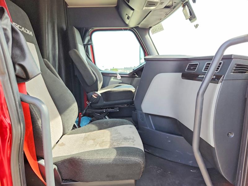 2019 Freightliner Cascadia VIN 3AKJHHDR5KSJX1037 COPART salvage auction — FRONT END, DV, sold $19,200 on 2026-07-28 (photo 5)