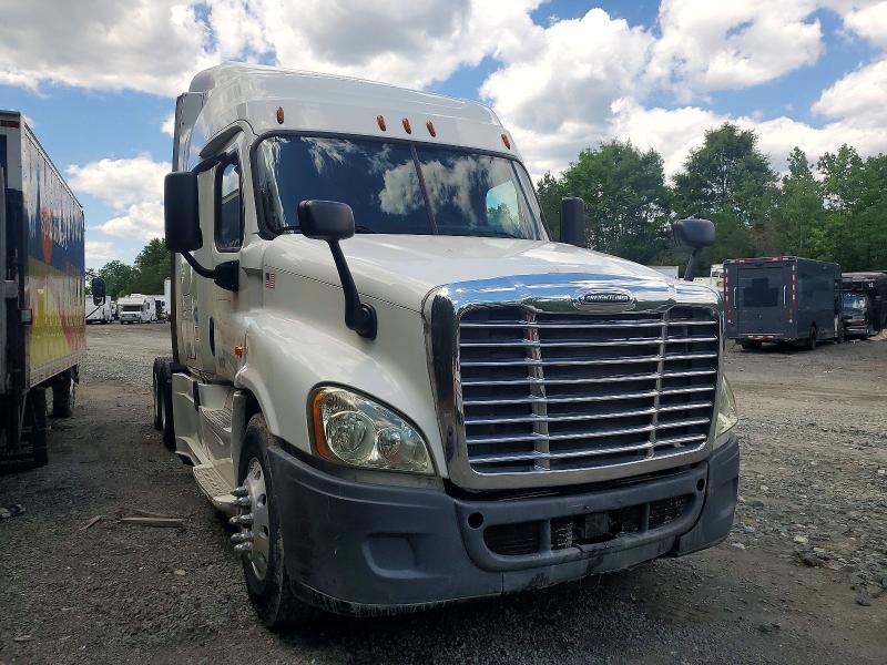 2015 Freightliner All other VIN 1FUJGLDV7FLGF3740 COPART salvage auction — MECHANICAL, CT, sold $3,350 on 2026-07-24 (photo 9)