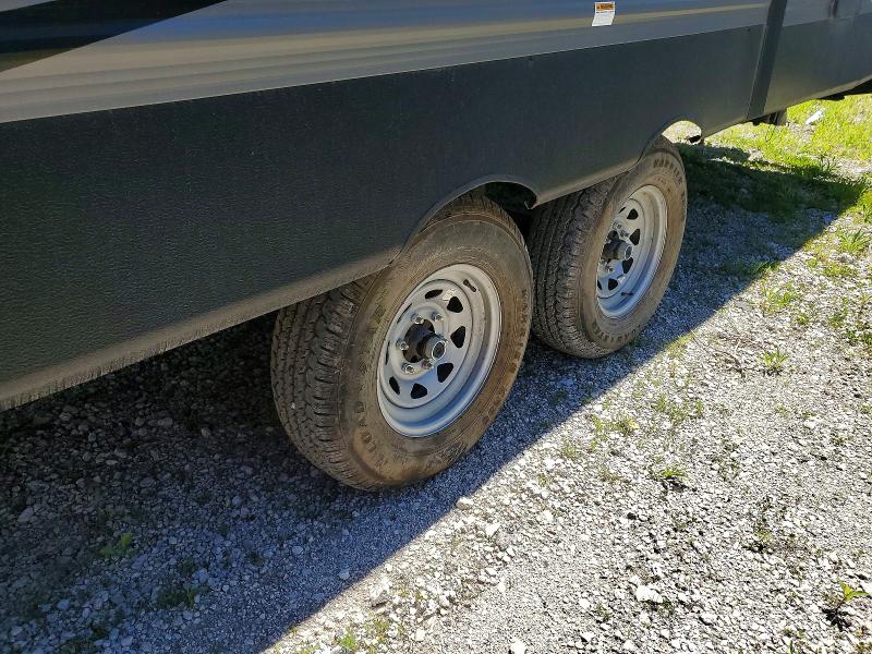 2019 Keystone Zinger VIN 4YDT28029KS370696 COPART salvage auction — MINOR DENT/SCRATCHES, IN - CERTIFICATE OF ORIGIN (P), sold $6,200 on 2026-08-24 (photo 8)