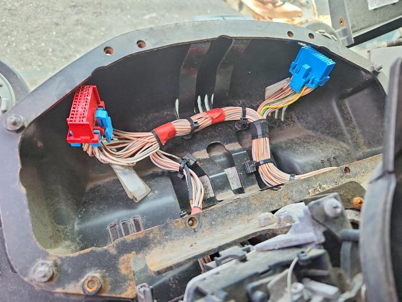 2019 Mack All other VIN 1M2LR02C9KM003884 COPART salvage auction — MECHANICAL, NY - CERT OF TITLE-SALVAGE (P), sold $350 on 2026-07-30 (photo 8)