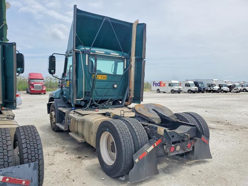 2017 Mack All other VIN 1M1AW01X2HM009706 COPART salvage auction — MINOR DENT/SCRATCHES, CT, sold $1,800 on 2026-07-08 (photo 3)