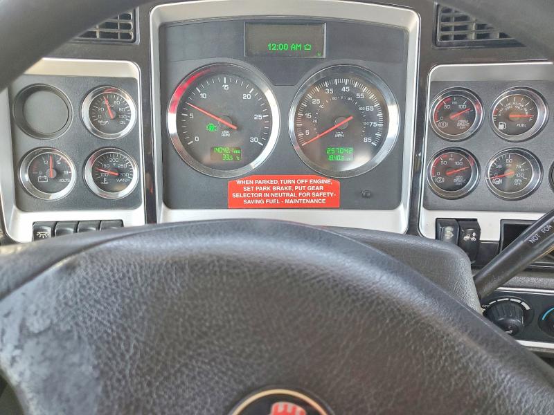 2015 Kenworth All other VIN 1XKBAJ8X4FJ442736 COPART salvage auction — NORMAL WEAR, DV, sold $5,900 on 2026-07-09 (photo 8)