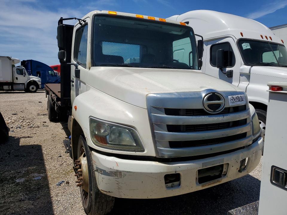 2015 Hino All other VIN 5PVNE8JV4F4S53744 COPART salvage auction — MINOR DENT/SCRATCHES, CT, sold $2,700 on 2026-07-14 (photo 5)