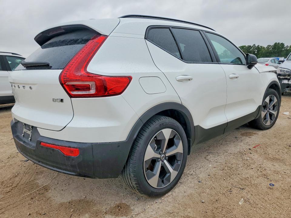 2026 Volvo Xc40 VIN YV4L12UC0T2700326 COPART salvage auction — FRONT END, Fl - Cert Of Title Slvg Rebuildable, sold $15,000 on 2026-07-28 (photo 3)