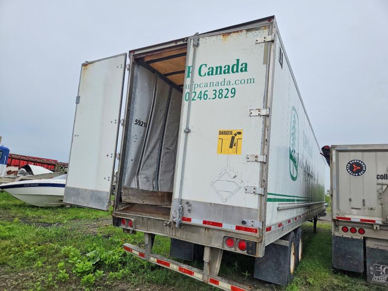 2011 Utility trailer manufacture VIN 1UYVS2532BG103303 COPART salvage auction — REAR END, QC - GRAVEMENT ACCIDENTE, sold $175 on 2026-07-28 (photo 4)