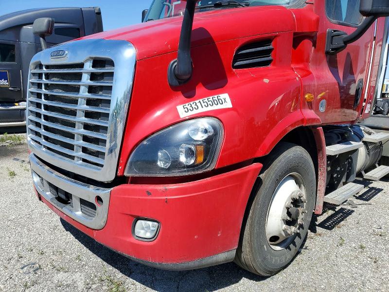 2016 Freigliner All other VIN 3AKJGBDV2GDHA6350 COPART salvage auction — NORMAL WEAR, IL - CERTIFICATE OF TITLE, sold $5,250 on 2026-07-28 (photo 9)