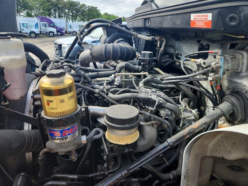 2017 Hino 338 VIN 5PVNV8JR4H4S51112 COPART salvage auction — MINOR DENT/SCRATCHES, NY - CERTIFICATE OF TITLE, sold $3,400 on 2026-07-07 (photo 7)