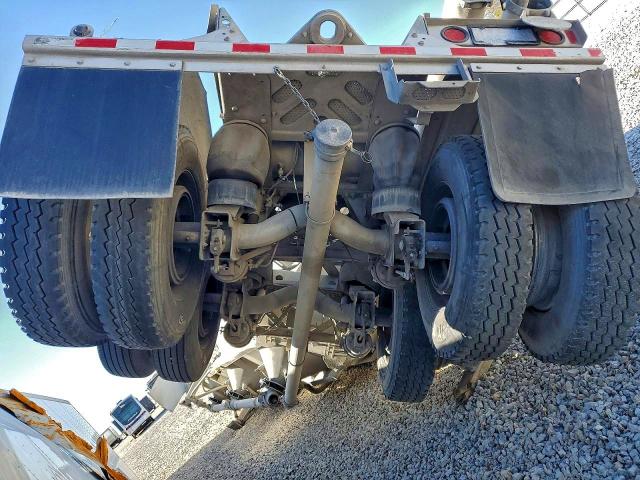 2015 Heil trailer international Heil trail VIN 5HTSN4221F7T94202 COPART salvage auction — ROLLOVER, NE - CERT OF TITLE-SALVAGE (P), sold $10 on 2026-07-09 (photo 9)