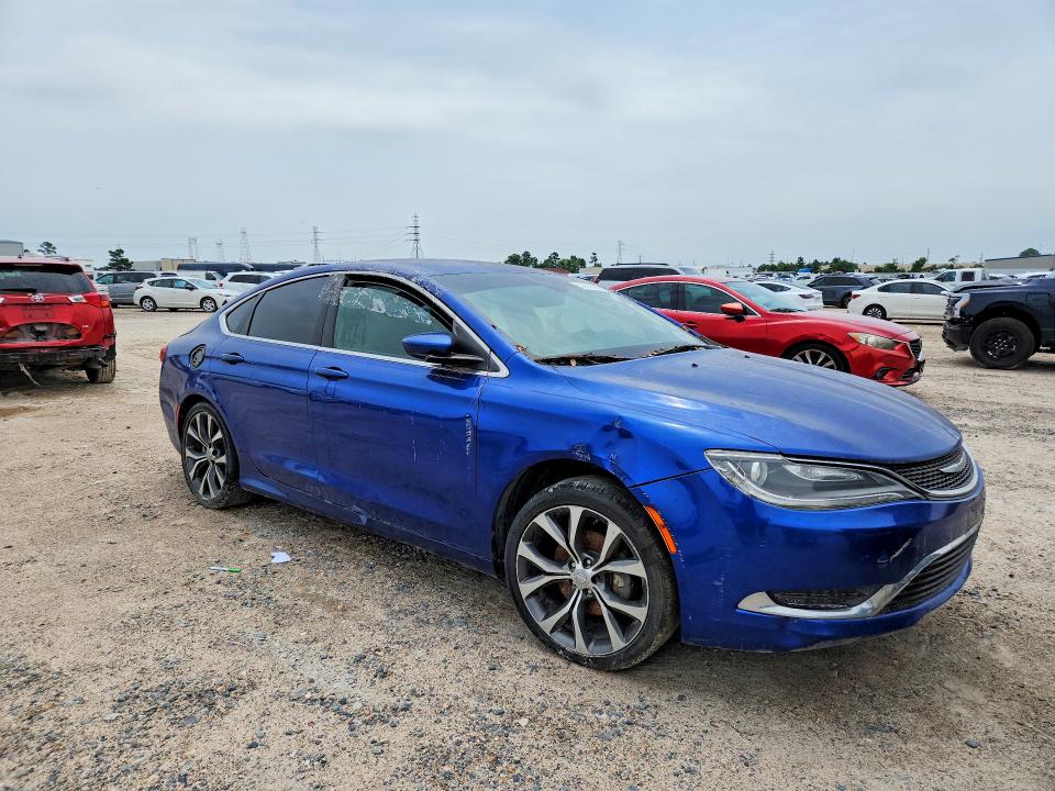 2016 Chrysler 200 VIN 1C3CCCAB5GN107598 COPART salvage auction — MINOR DENT/SCRATCHES, Tx - Certificate Of Title, sold $850 on 2026-07-10 (photo 4)