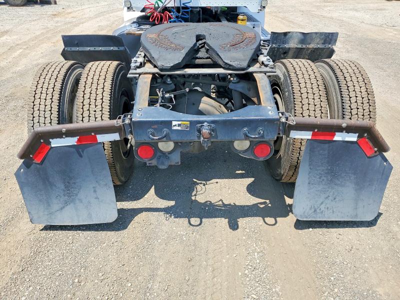 2016 Peterbilt All other VIN 1XP9AJ8X1GD340142 COPART salvage auction — NORMAL WEAR, DV, sold $6,100 on 2026-07-06 (photo 9)