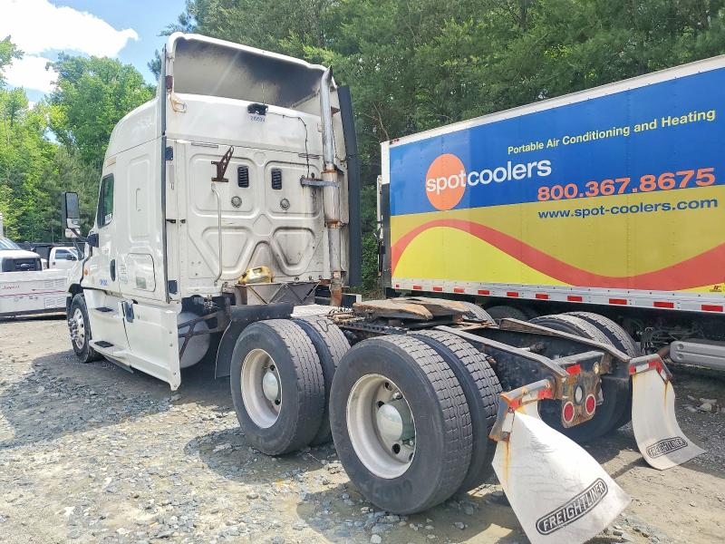 2015 Freightliner All other VIN 1FUJGLDV7FLGF3740 COPART salvage auction — MECHANICAL, CT, sold $3,350 on 2026-07-24 (photo 3)