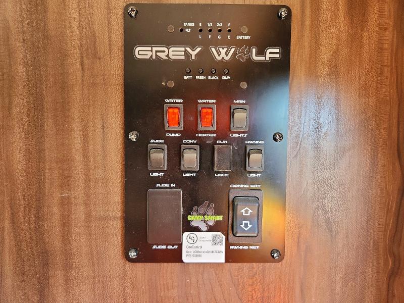 2021 Forest river Grey wolf VIN 4X4TCKU23MK066347 COPART salvage auction — HAIL, SD - CERT OF TITLE-SALVAGE, sold $1,550 on 2026-07-27 (photo 8)