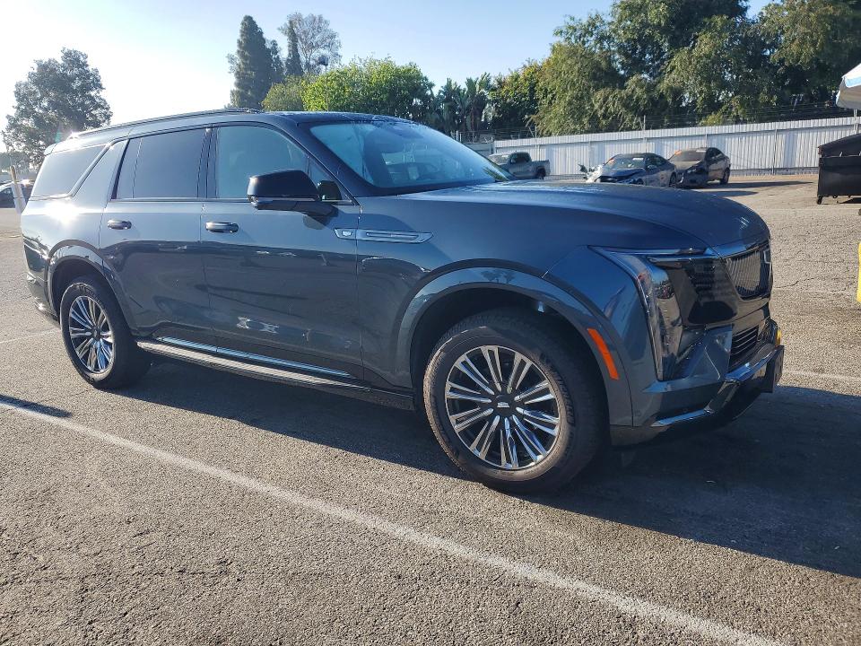 2026 Cadillac Escalade VIN 1GYLELKL6TU102577 COPART salvage auction — Rear End, MI - DIS/DLR/EXP ONLY CLEAN TITLE, sold $95,500 on 2026-05-15 (photo 4)