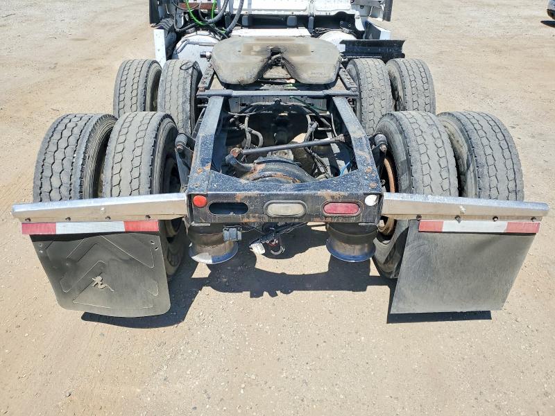 2019 Freightliner All other VIN 3AKJHHDR1KSKB6177 COPART salvage auction — NORMAL WEAR, DV, sold $20,000 on 2026-07-27 (photo 9)