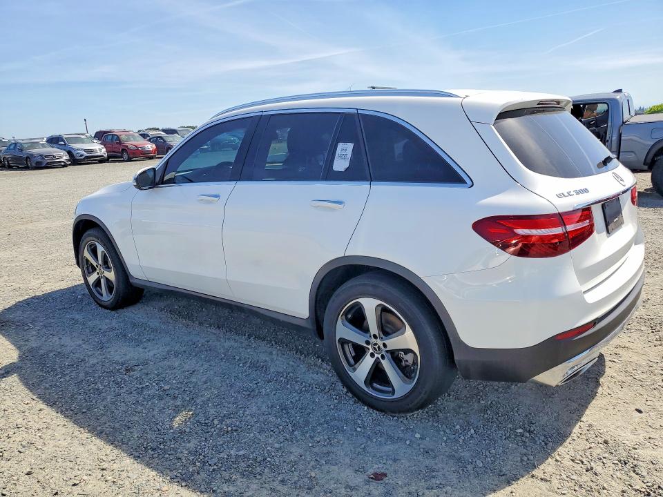 2018 Mercedes-benz Glc class VIN WDC0G4KB8JV076114 COPART salvage auction — NORMAL WEAR, Ca - Dis/Dlr/Exp Only Clean Title, sold $8,900 on 2026-08-11 (photo 2)