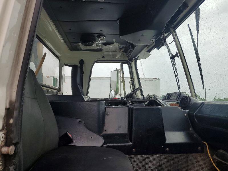 2011 Autocar llc All other VIN 5VCACLLE3BH212855 COPART salvage auction — MECHANICAL, CD, sold $925 on 2026-07-14 (photo 5)