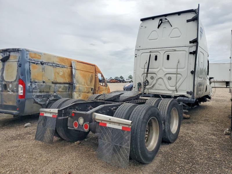 2022 Freightliner All other VIN 1FUJHHDR8NLNC0185 COPART salvage auction — UNDERCARRIAGE, AL - CERT OF TITLE-SALVAGE TITLE, sold $175 on 2026-07-27 (photo 4)