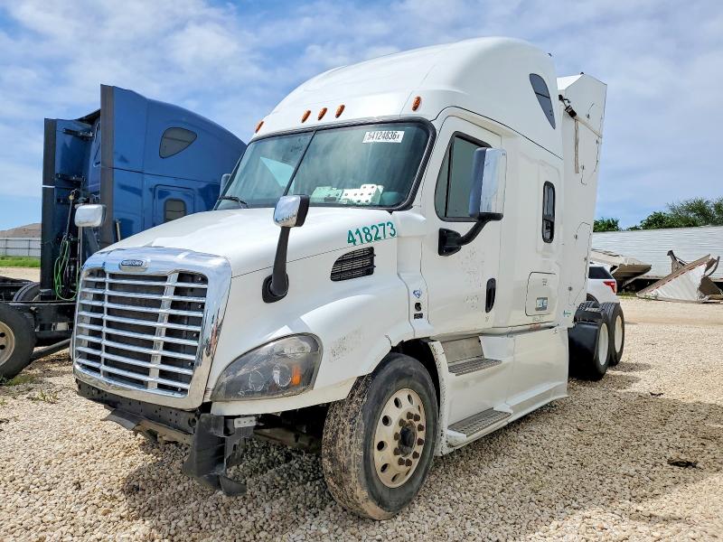 2018 Freightliner Cascadia 113 VIN 1FUJGHD91JLJX8273 COPART salvage auction — FRONT END, OK - CERTIFICATE OF TITLE, sold $1,500 on 2026-09-03 (photo 2)