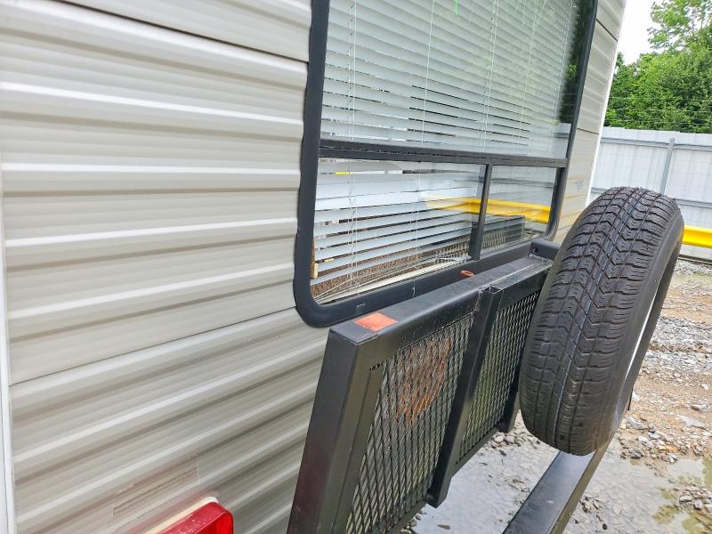 2013 Cherokee by forest r 26rl VIN 4X4TCKB20DK018436 COPART salvage auction — ROOF, MS - CERT OF TITLE - FLOOD SALVAGE, sold $3,300 on 2026-07-09 (photo 7)