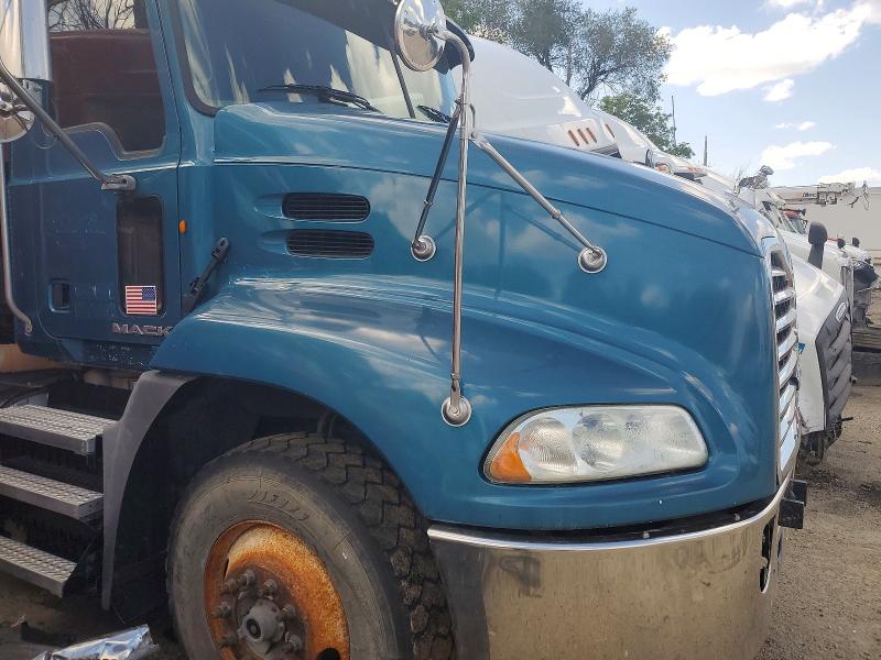 2013 Mack All other VIN 1M1AW01X8DM004925 COPART salvage auction — MINOR DENT/SCRATCHES, CT, sold $900 on 2026-07-07 (photo 7)