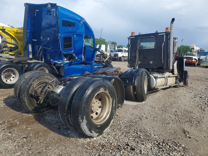 2014 Freightliner All other VIN 3AKJGNDV4EDFT2932 COPART salvage auction — ALL OVER, MN - CERT OF TITLE-SALVAGE, sold $2,750 on 2026-07-31 (photo 4)