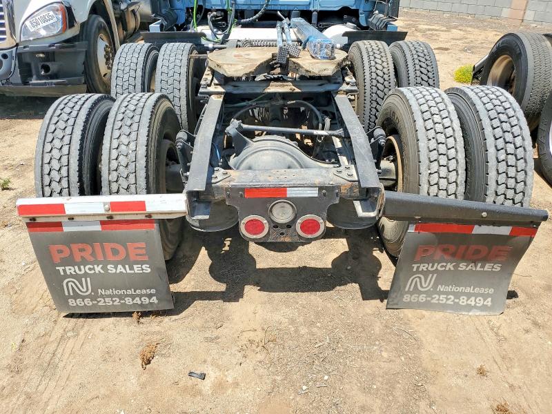 2017 Freightliner All other VIN 3AKJGLDR6HSHR5690 COPART salvage auction — NORMAL WEAR, OH - DIS/DLR/EXP ONLY CLEAN TITLE, sold $5,700 on 2026-07-08 (photo 9)