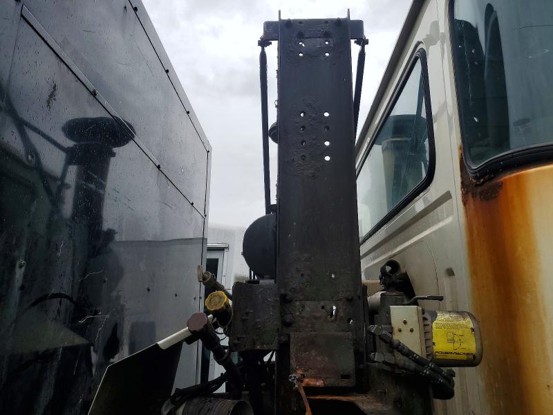 2011 Autocar llc All other VIN 5VCACLLE3BH212855 COPART salvage auction — MECHANICAL, CD, sold $925 on 2026-07-14 (photo 9)