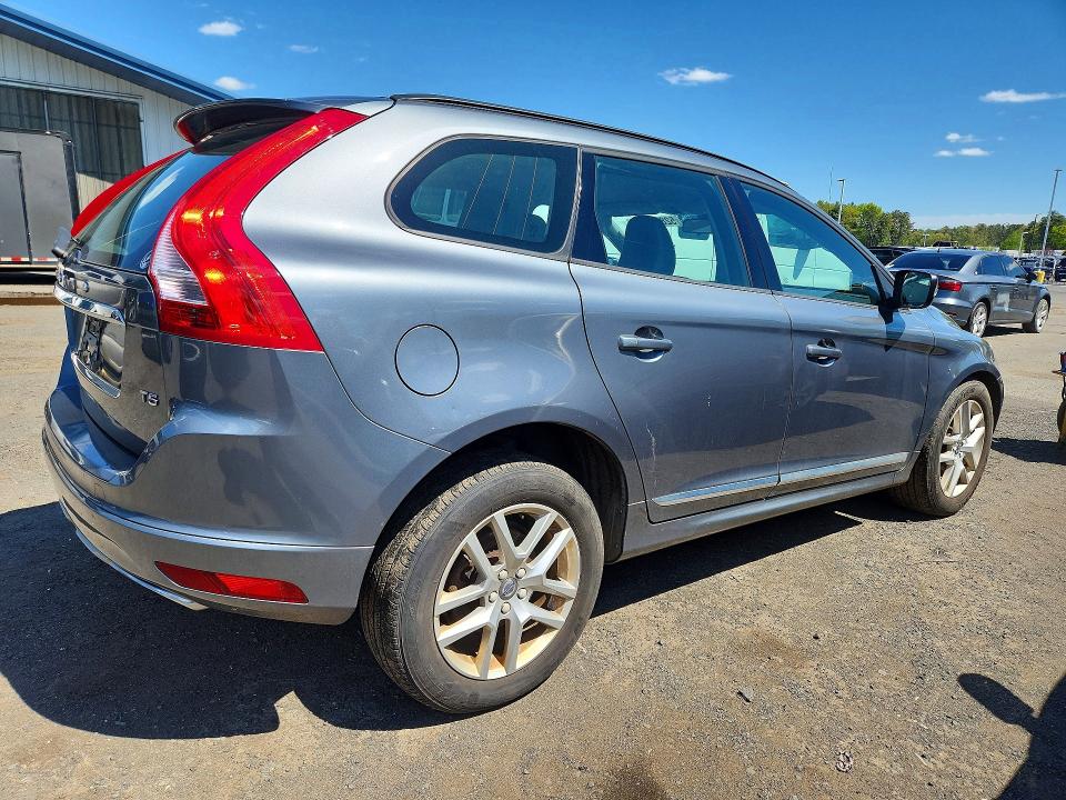 2017 Volv Xc60 VIN YV440MDJ9H2087521 COPART salvage auction — MINOR DENT/SCRATCHES, RI - CERTIFICATE OF TITLE, sold $4,600 on 2026-07-30 (photo 3)