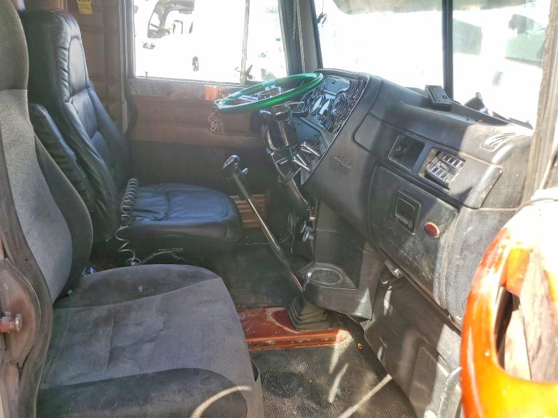 2004 Peterbilt All other VIN 1XP5DB9X34N812552 COPART salvage auction — UNDERCARRIAGE, CT, sold $9,100 on 2026-07-07 (photo 5)
