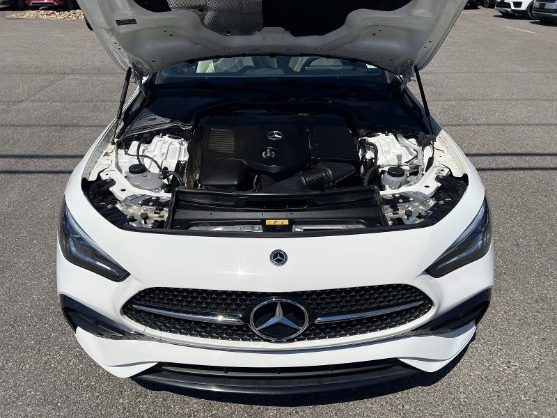 2024 Mercedes-benz Cle-class VIN W1KMJ4HB0RF011673 COPART salvage auction — Minor Dent/Scratches, VA - CERTIFICATE OF TITLE (P), sold $30,750 on 2026-06-17 (photo 8)